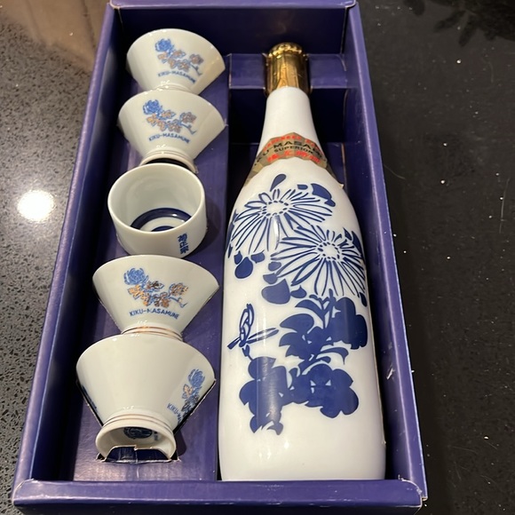 Vintage Kiku Masamune Sake Set - Picture 7 of 15